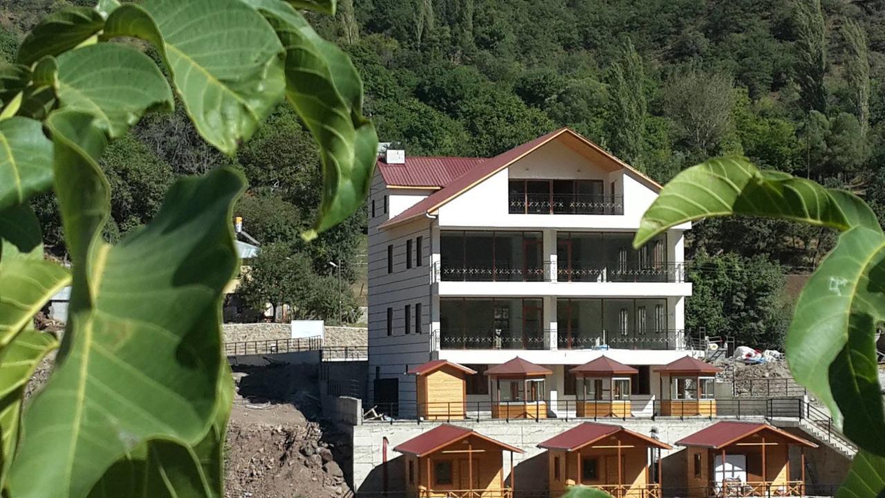 Karsi Bahce Hotel Sebinkarahisar Esterno foto