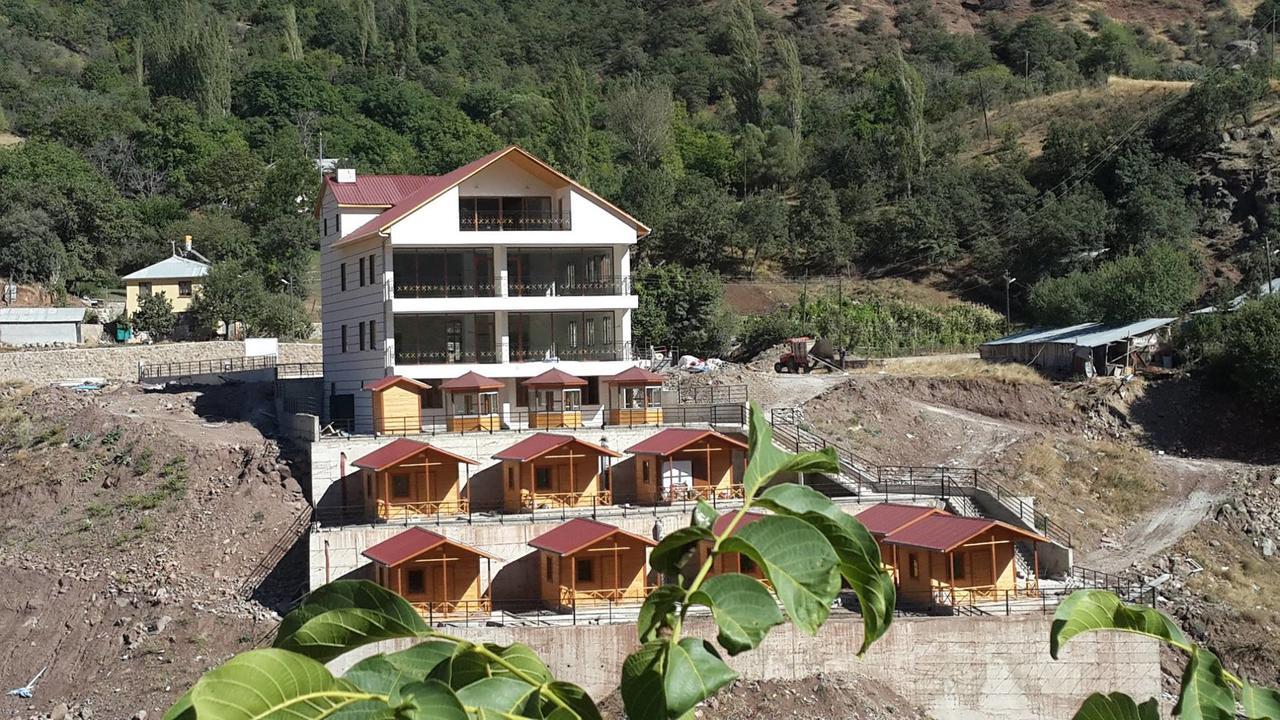 Karsi Bahce Hotel Sebinkarahisar Esterno foto
