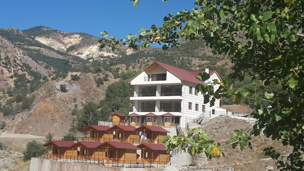 Karsi Bahce Hotel Sebinkarahisar Esterno foto
