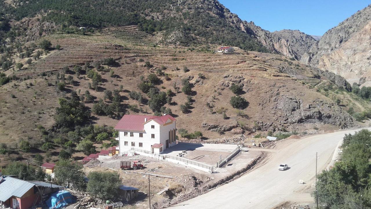 Karsi Bahce Hotel Sebinkarahisar Esterno foto
